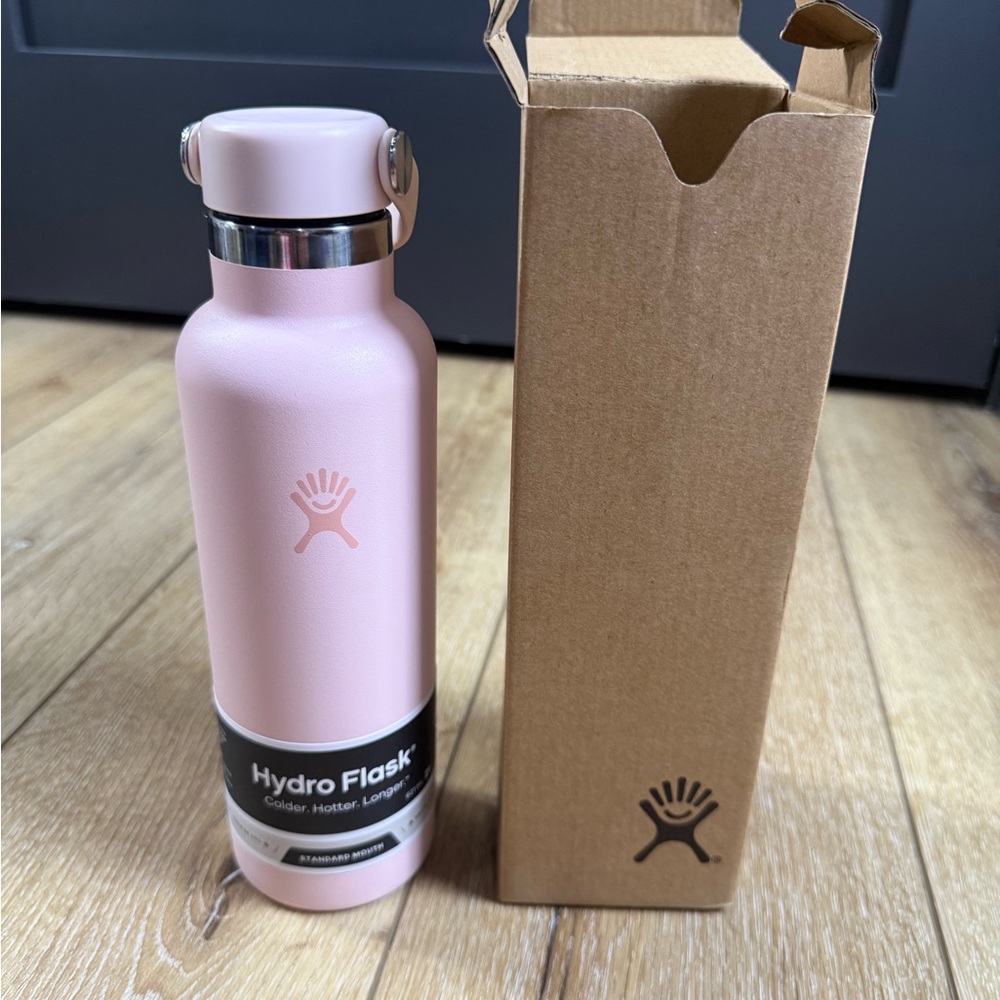 Hydro Flask 21 OZ Standsrd Mouth Tonal Trillium Pink Water Bottle NEW!! - Picture 2 of 10